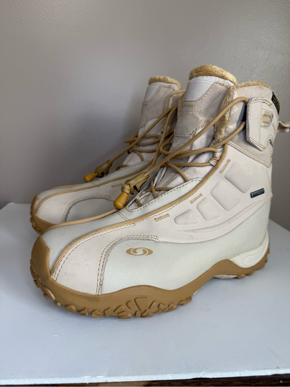 Salomon B52 TS GTX Winter Boots Oyster/Cream/Tan Gorpcore Apres Ski Women’s 9